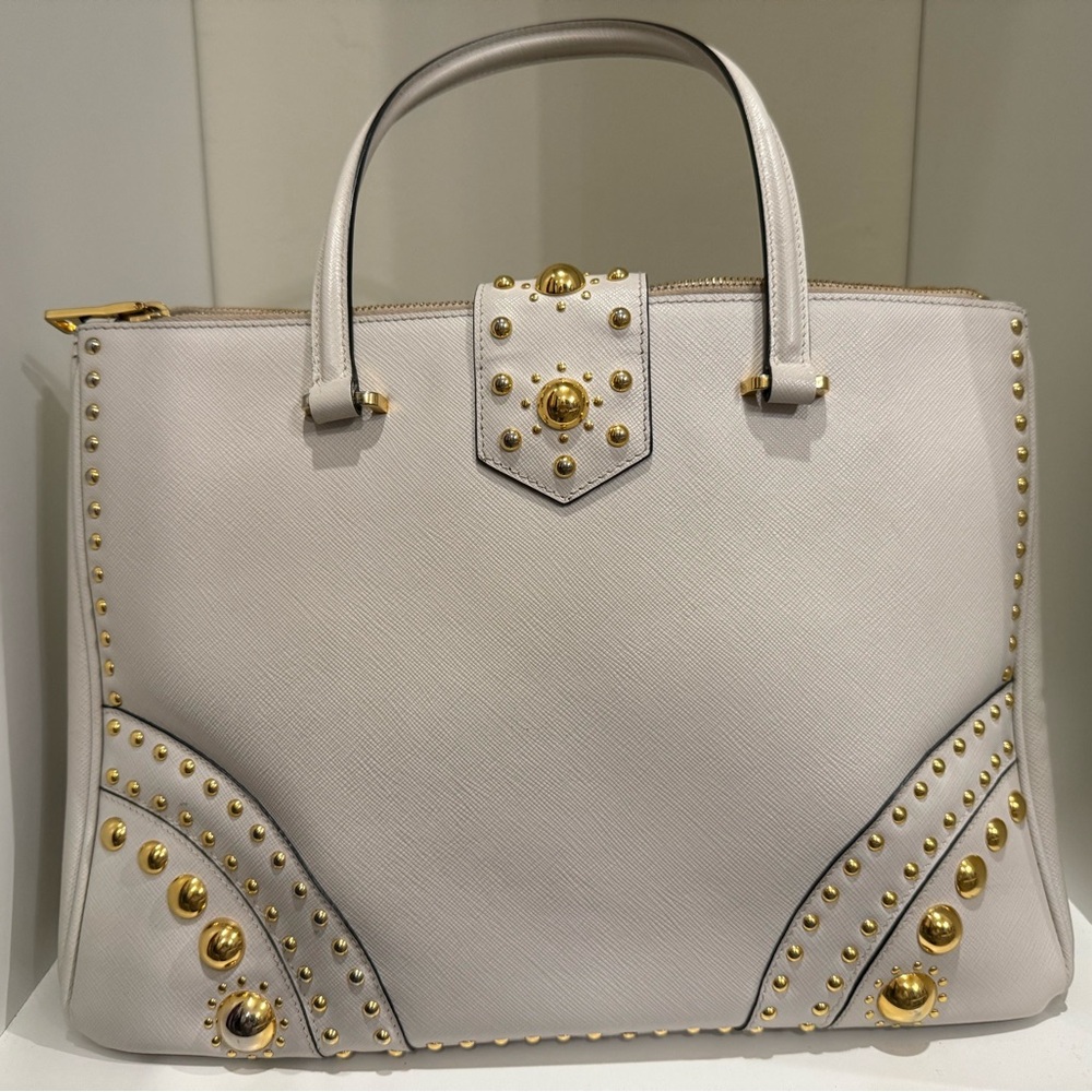 Vintage Prada - Picture 5 of 16